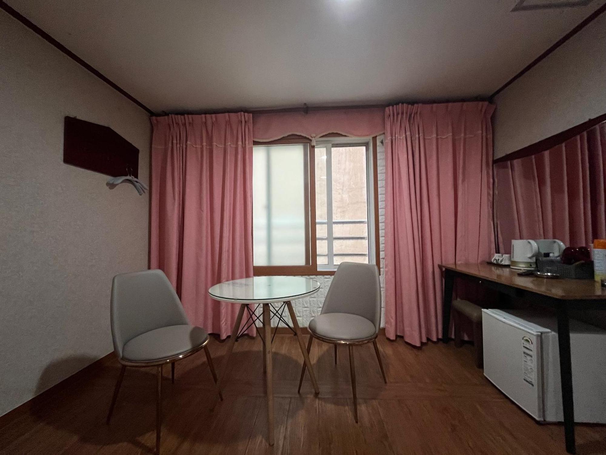 Oreum Motel 済州市 エクステリア 写真