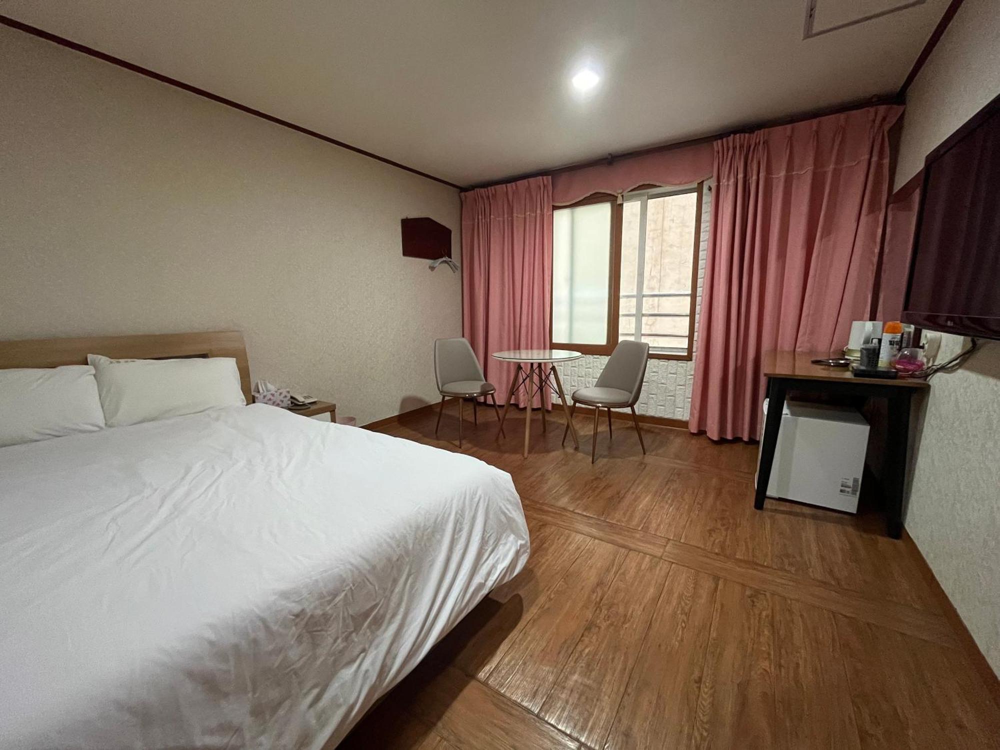 Oreum Motel 済州市 エクステリア 写真
